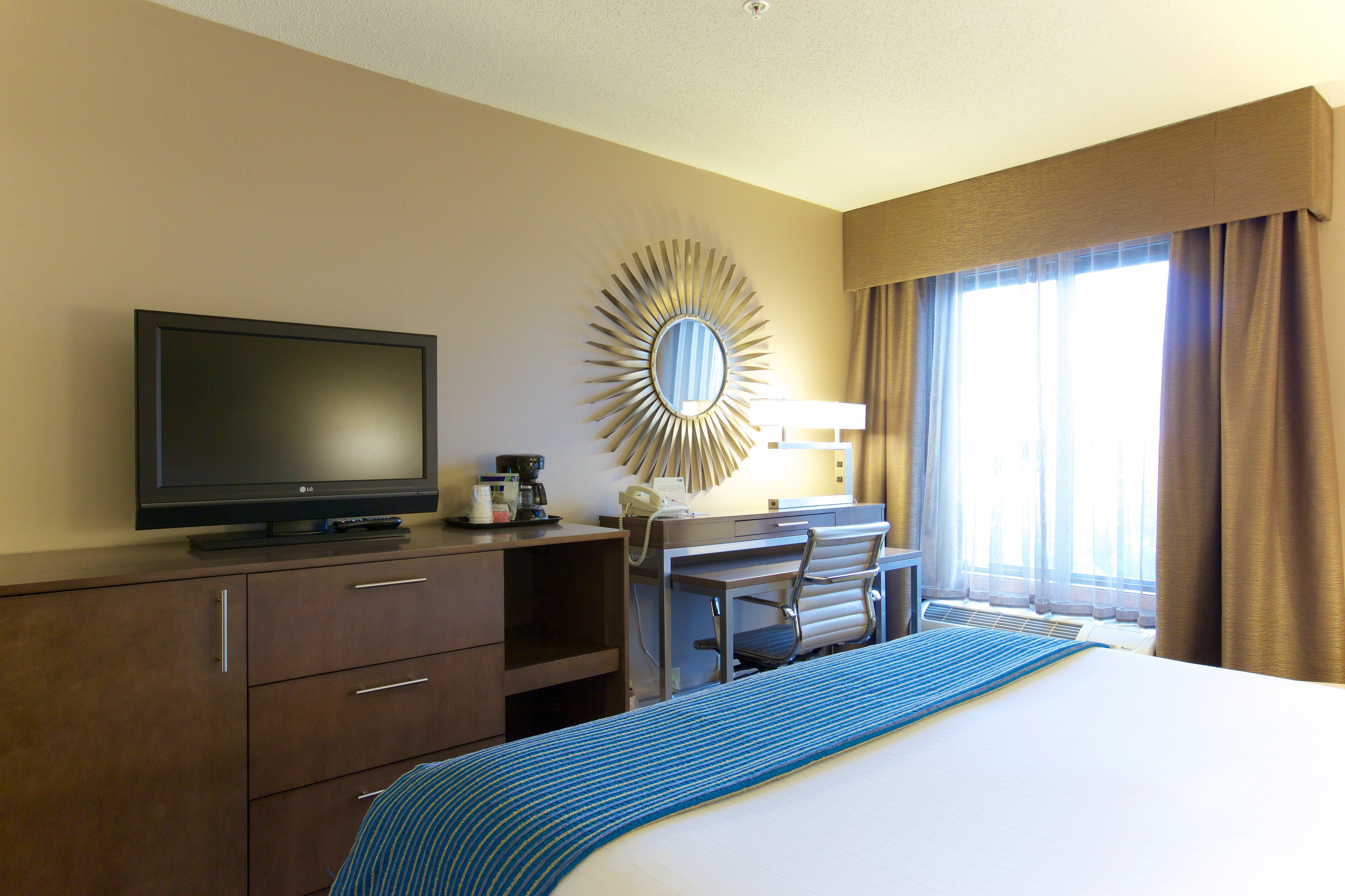 Express - West Acres By Ihg Hotel Fargo