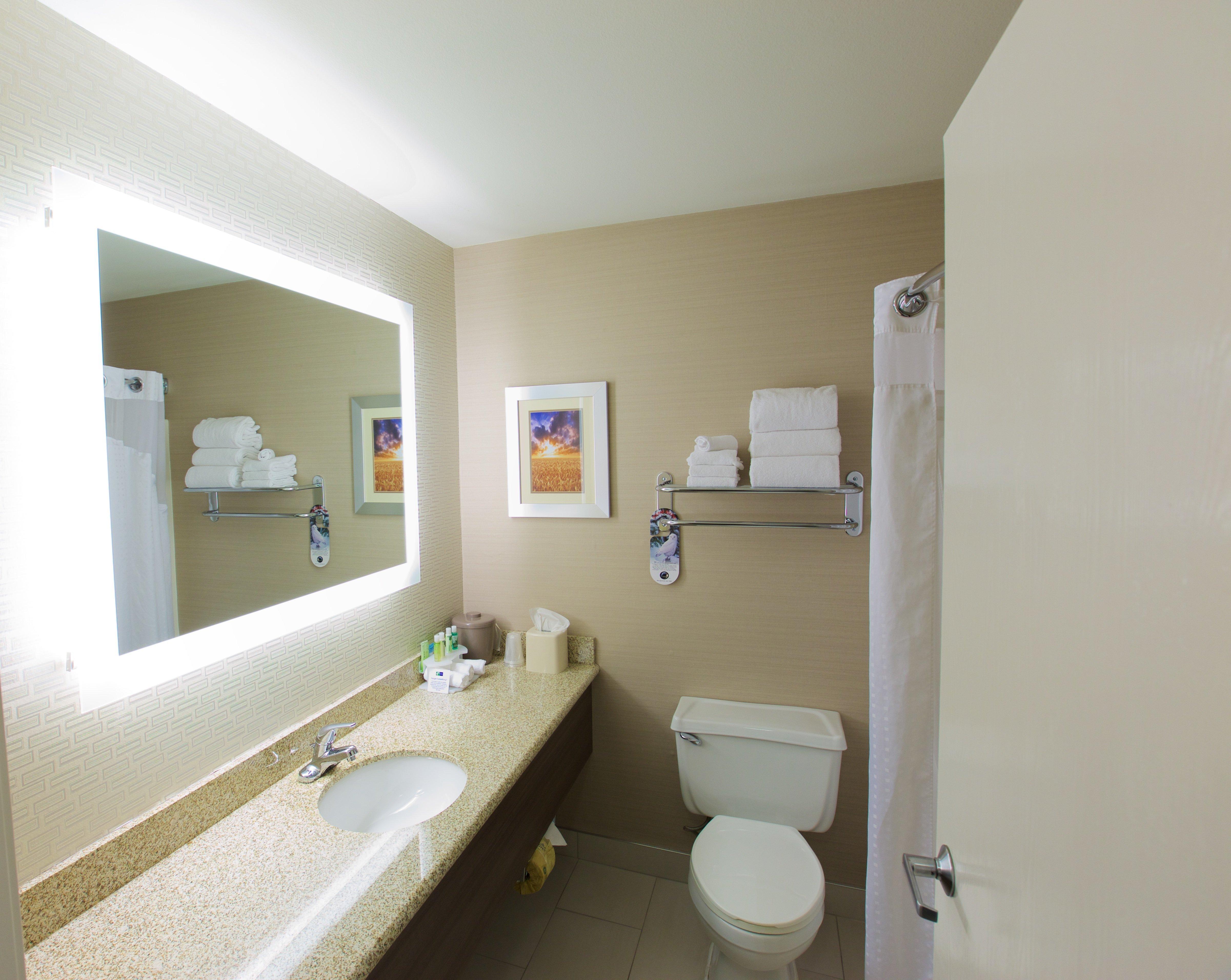Express - West Acres By Ihg Hotel Fargo