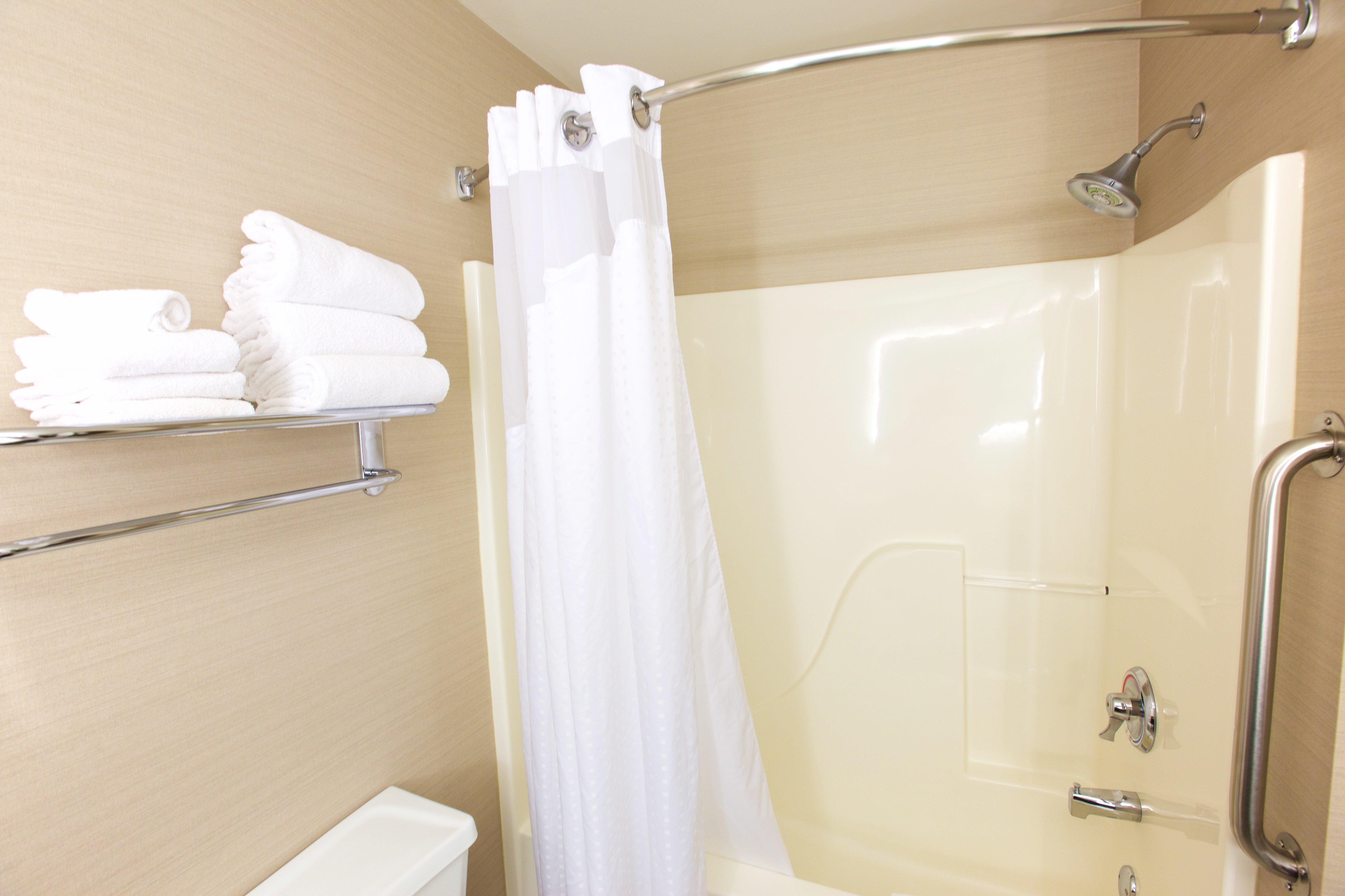 Hotel Express - West Acres By Ihg Fargo