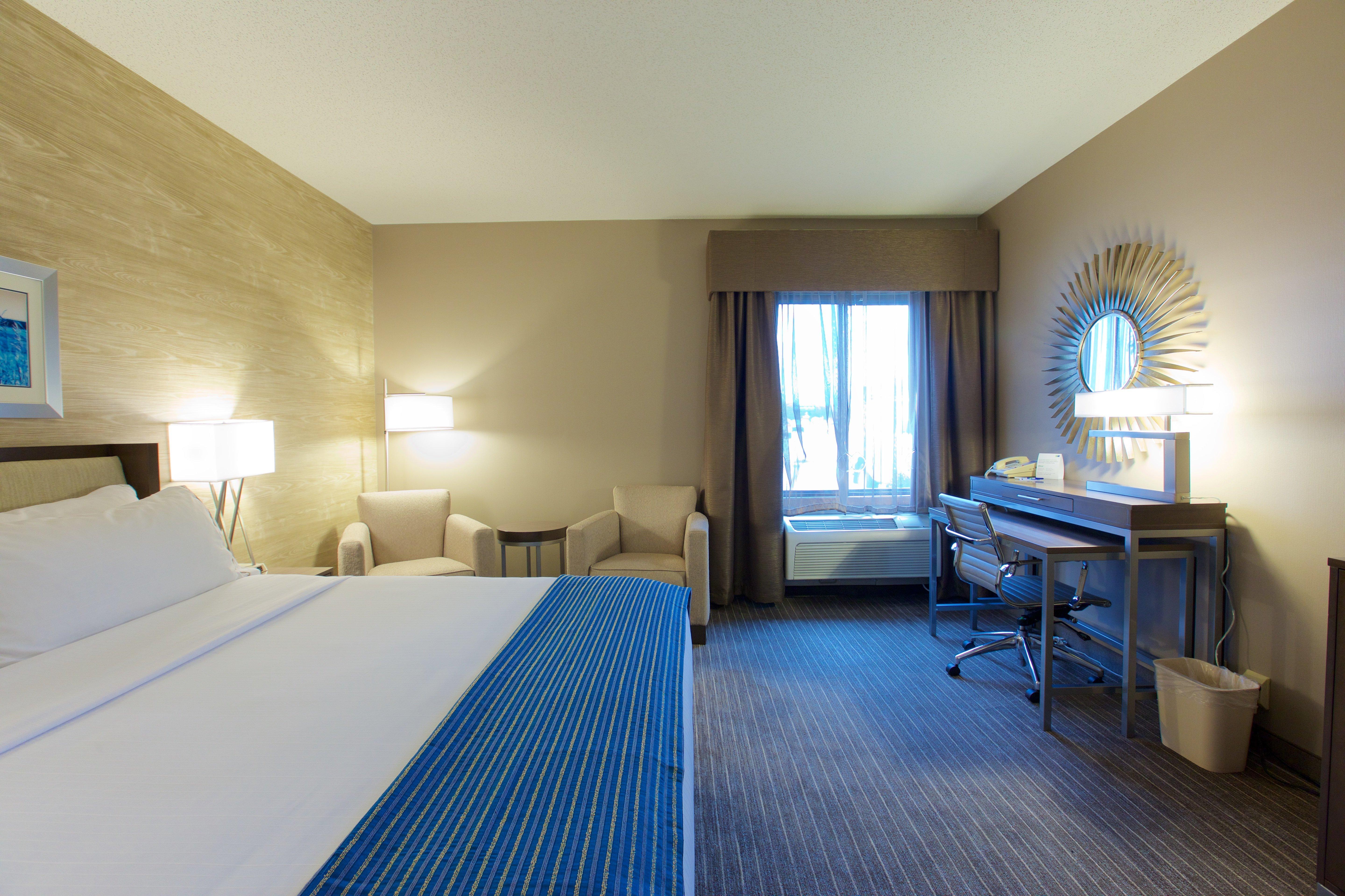 Express - West Acres By Ihg Hotel