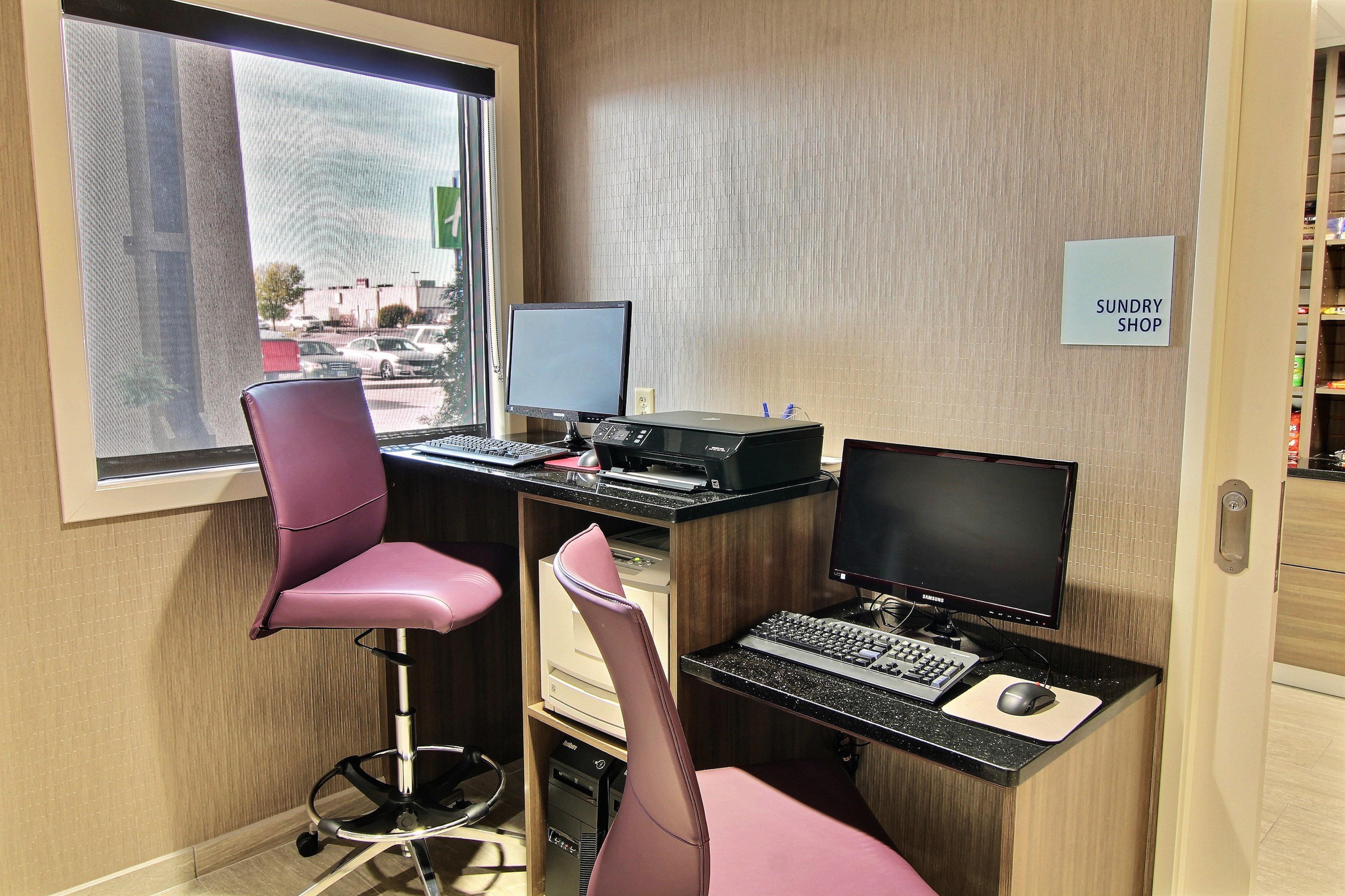 Express - West Acres By Ihg Hotel Fargo