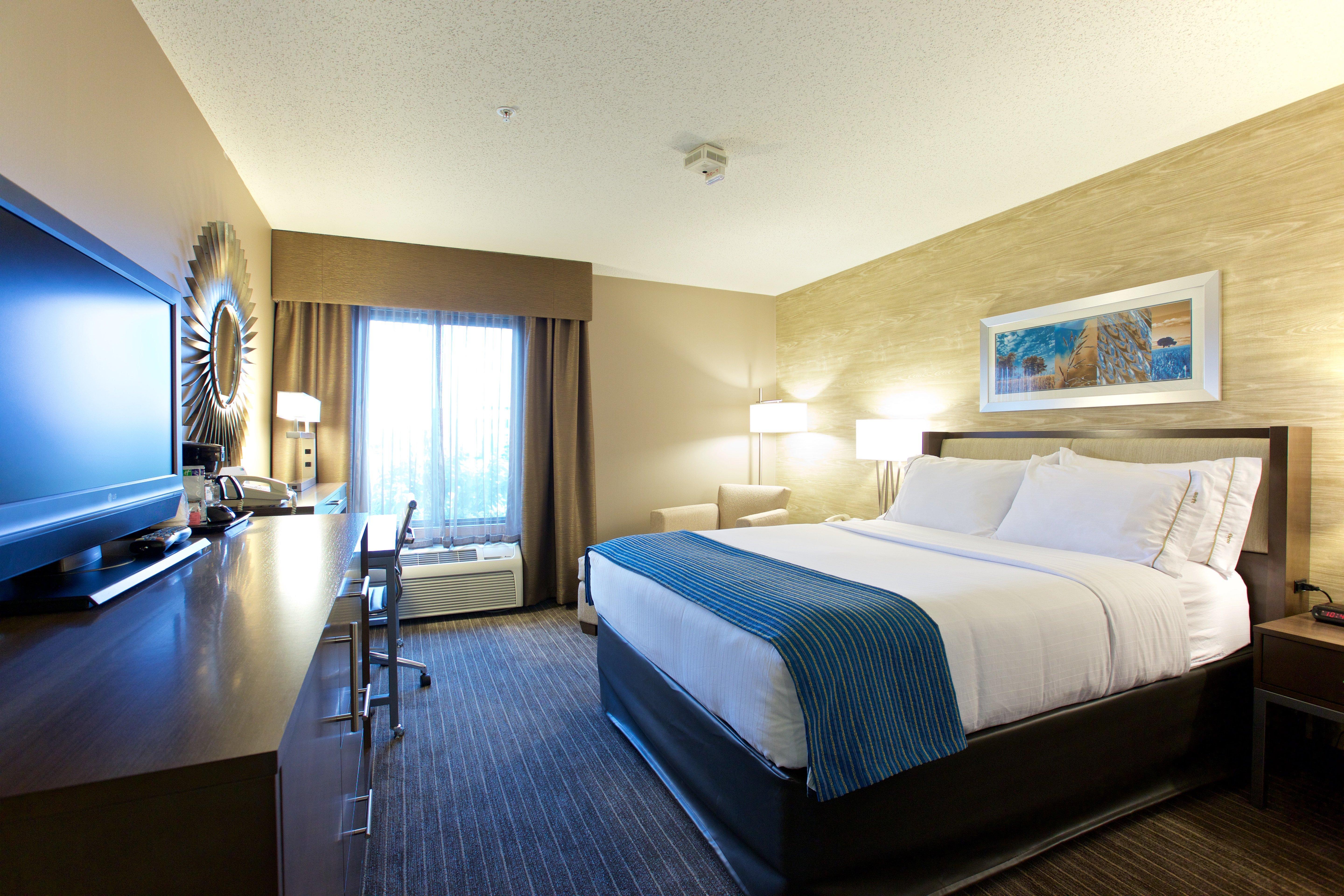 Express - West Acres By Ihg Hotel