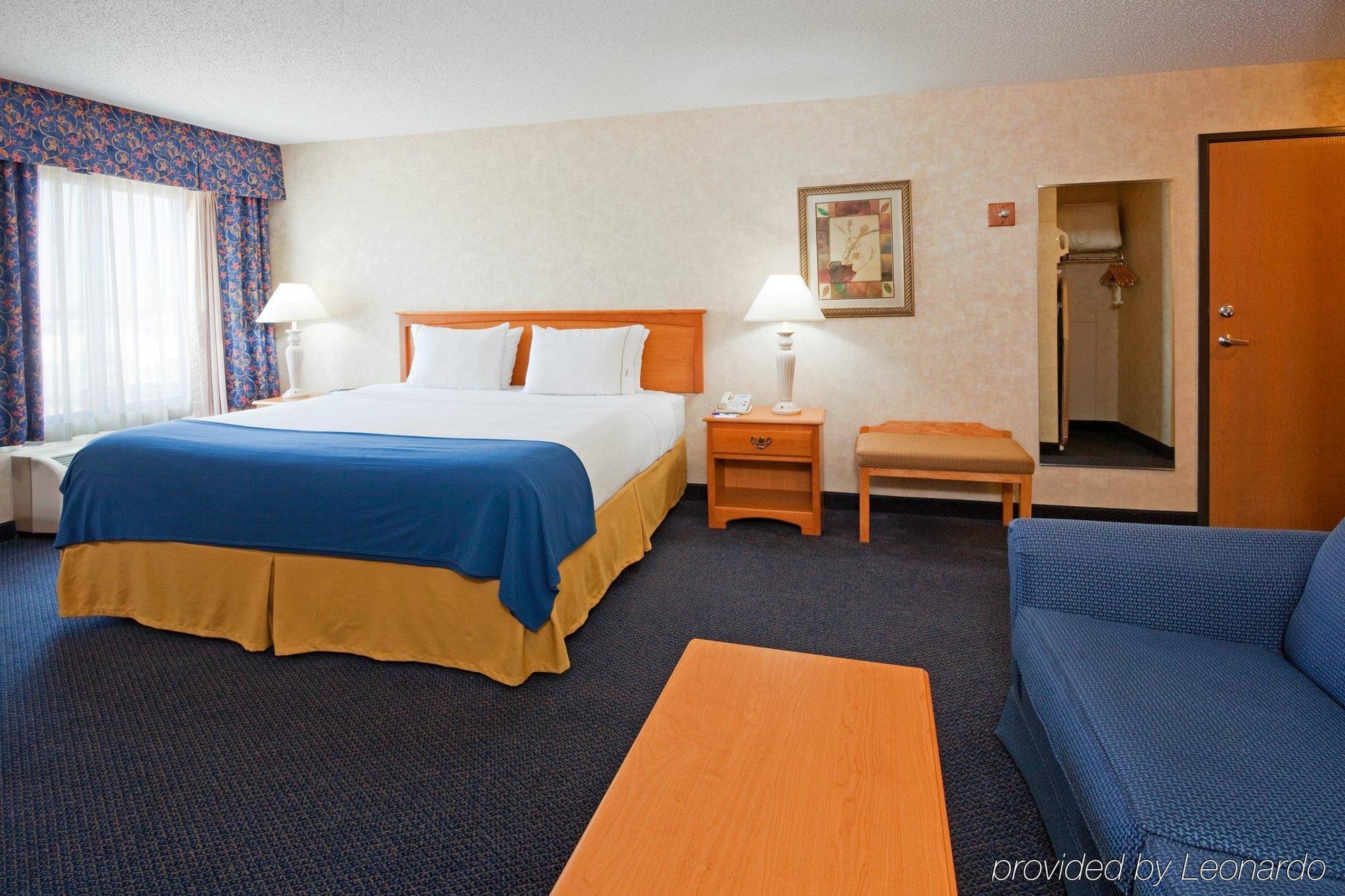 Hotel Express - West Acres By Ihg