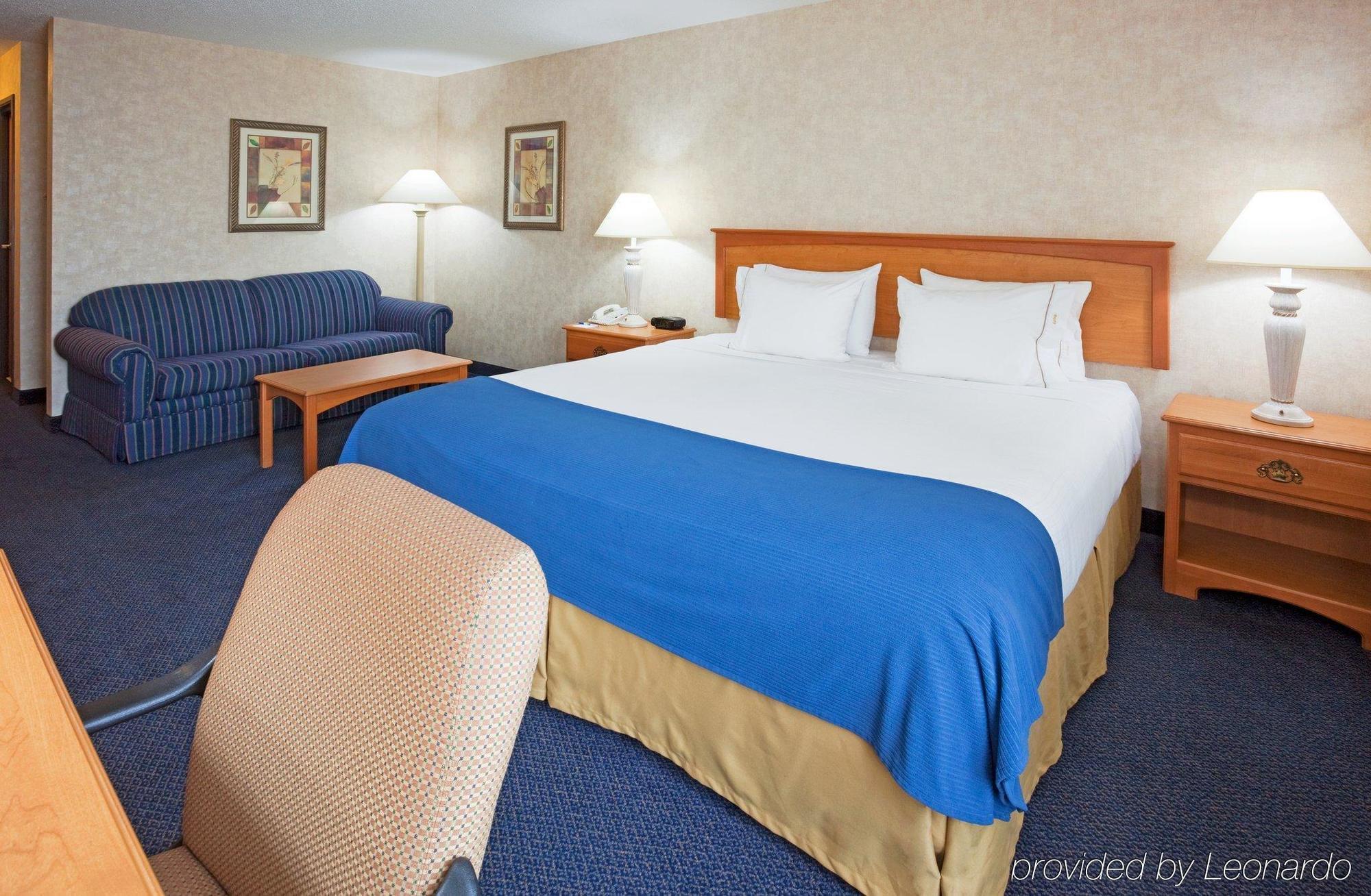 Hotel Express - West Acres By Ihg 3*